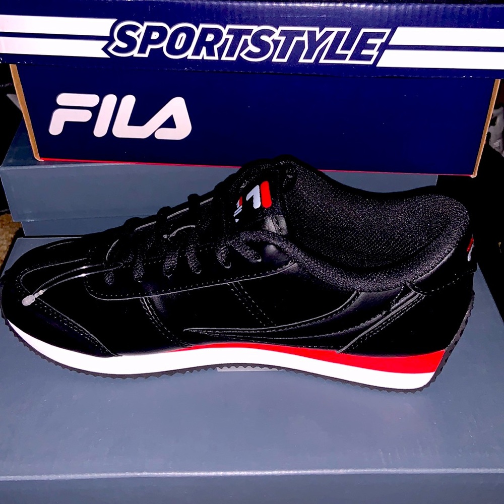 Women’s athletic shoes